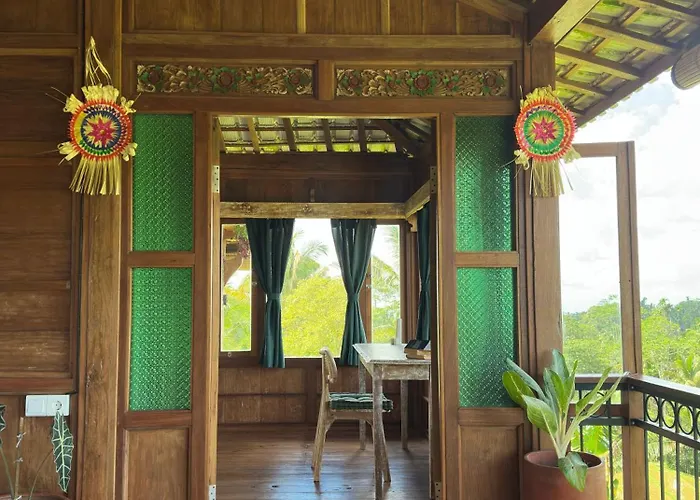 Rumah Pacung Villa Penebel