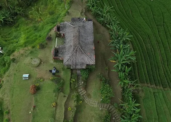 Rumah Pacung *